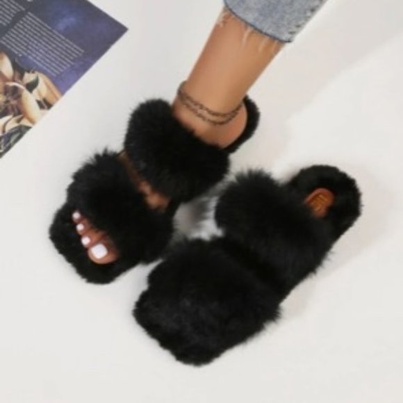 Black Fluffy Fur Sandals - Picture 1 of 2